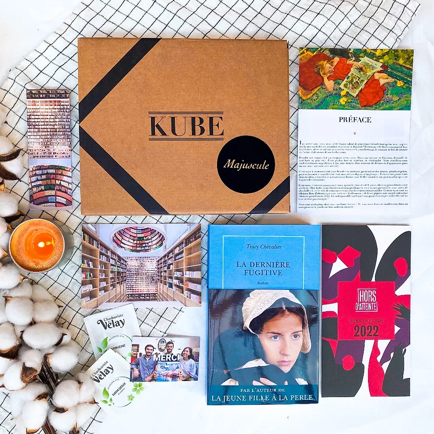 Box Mensuelle De Livre Grands Formats Kube Majuscule Box Ludique